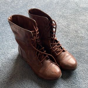 Combat boots women